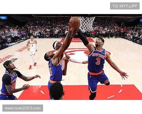 米卡尔·布里奇斯提升无球跑动效率，助力球队关键时刻得分爆发